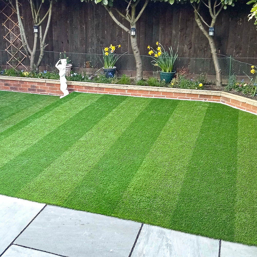Wembley Striped 30mm Artificial Grass